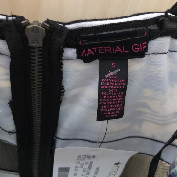 Material Girl Printed Dress - Picture 6 of 6